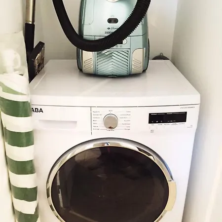 Moderne 2 Zimmer Ferienwohnung Am Strand Appartement *